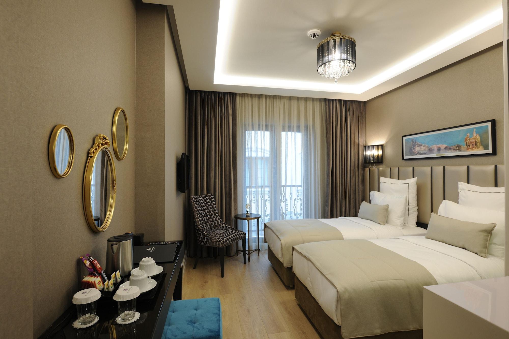 Le Petit Palace Hotel - Special Category Istanbul Exterior photo