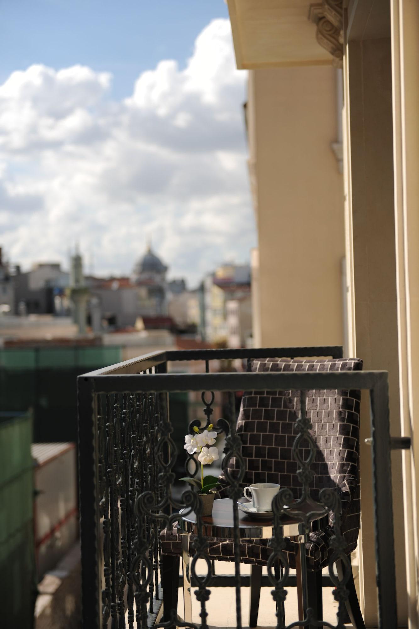 Le Petit Palace Hotel - Special Category Istanbul Exterior photo