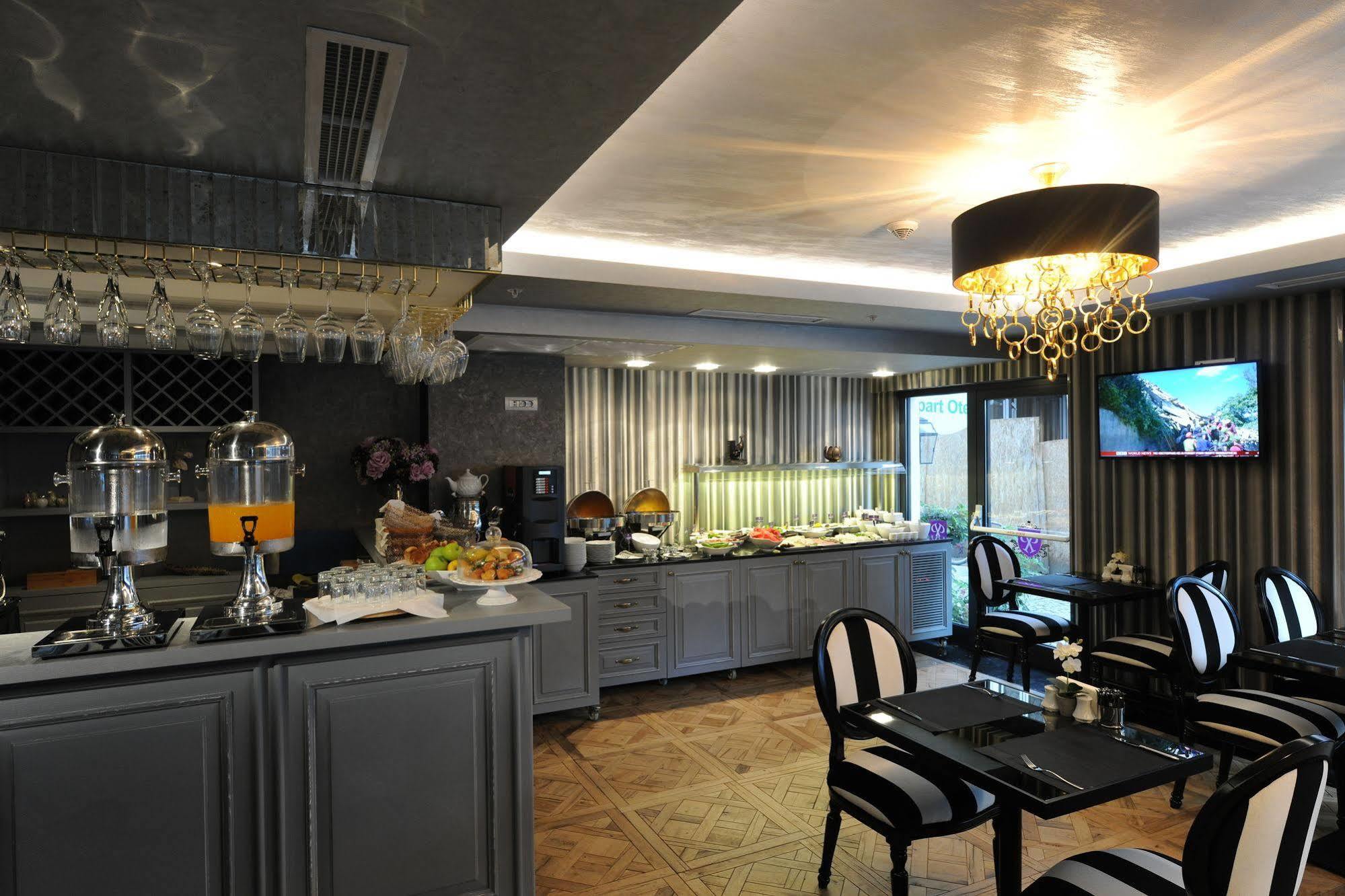 Le Petit Palace Hotel - Special Category Istanbul Exterior photo
